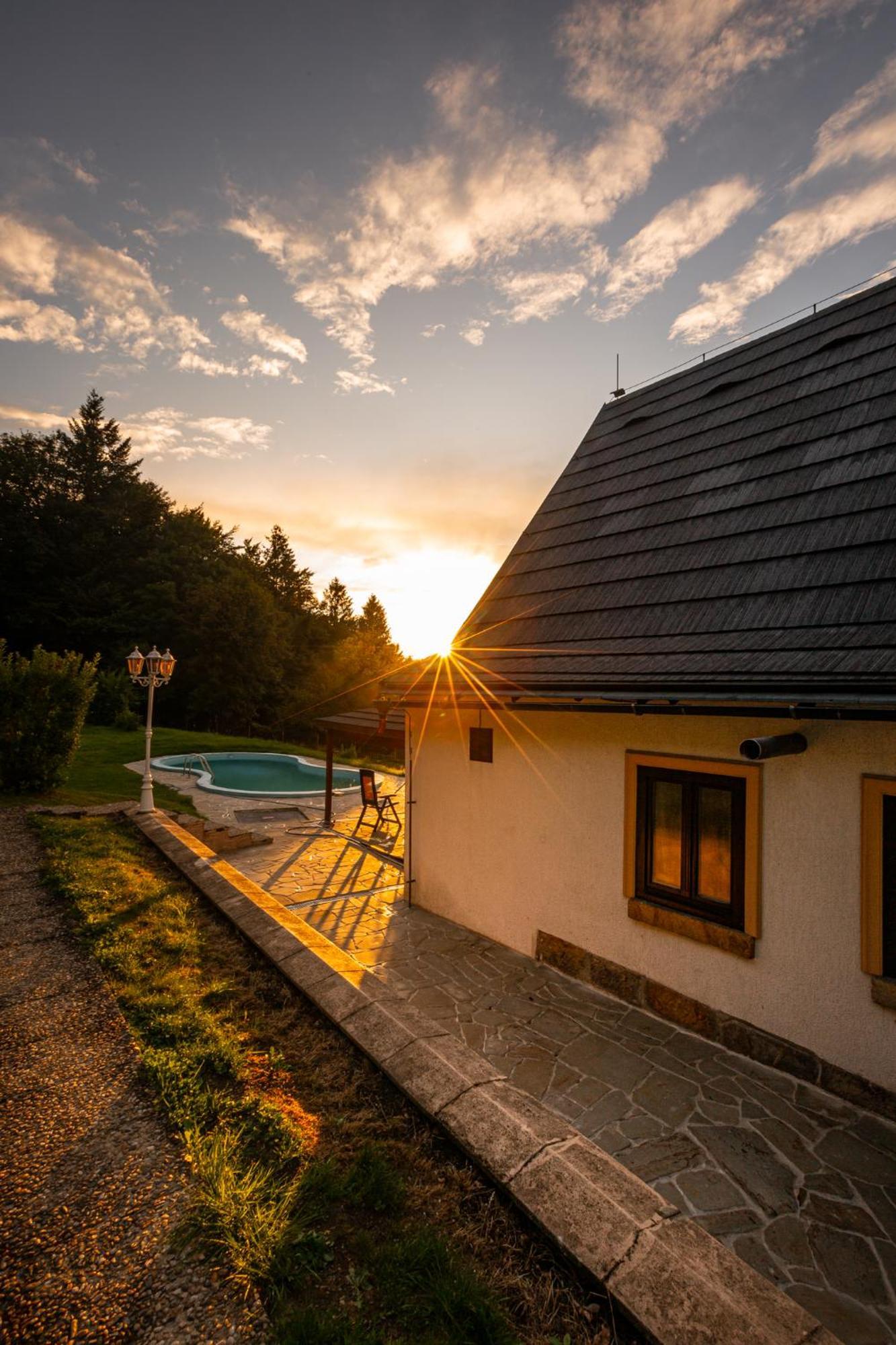 Chata Zvonecek Jiretin pod Jedlovou ภายนอก รูปภาพ